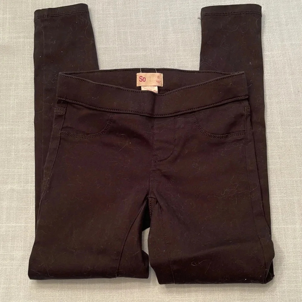 So brand ( Kohls) black jeggings girls size 8